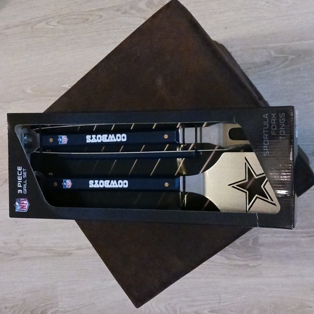 NFL Dallas Cowboys 3 Piece Grill Set